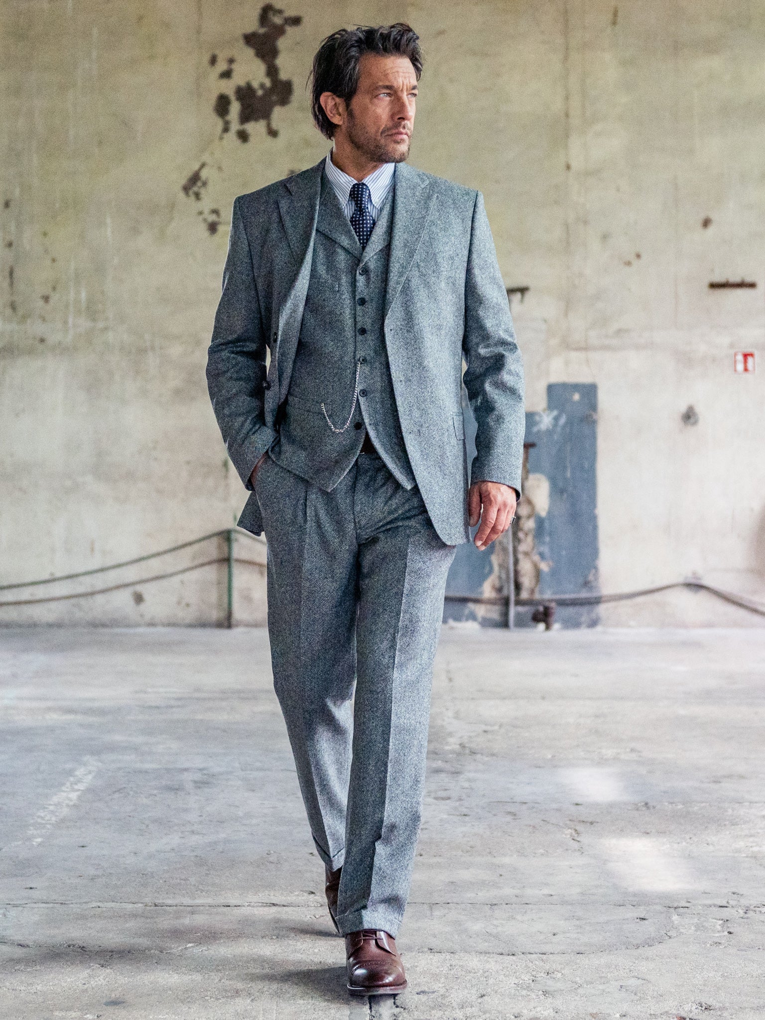 Tweed suit in 3-button Classic from Moon Tweed