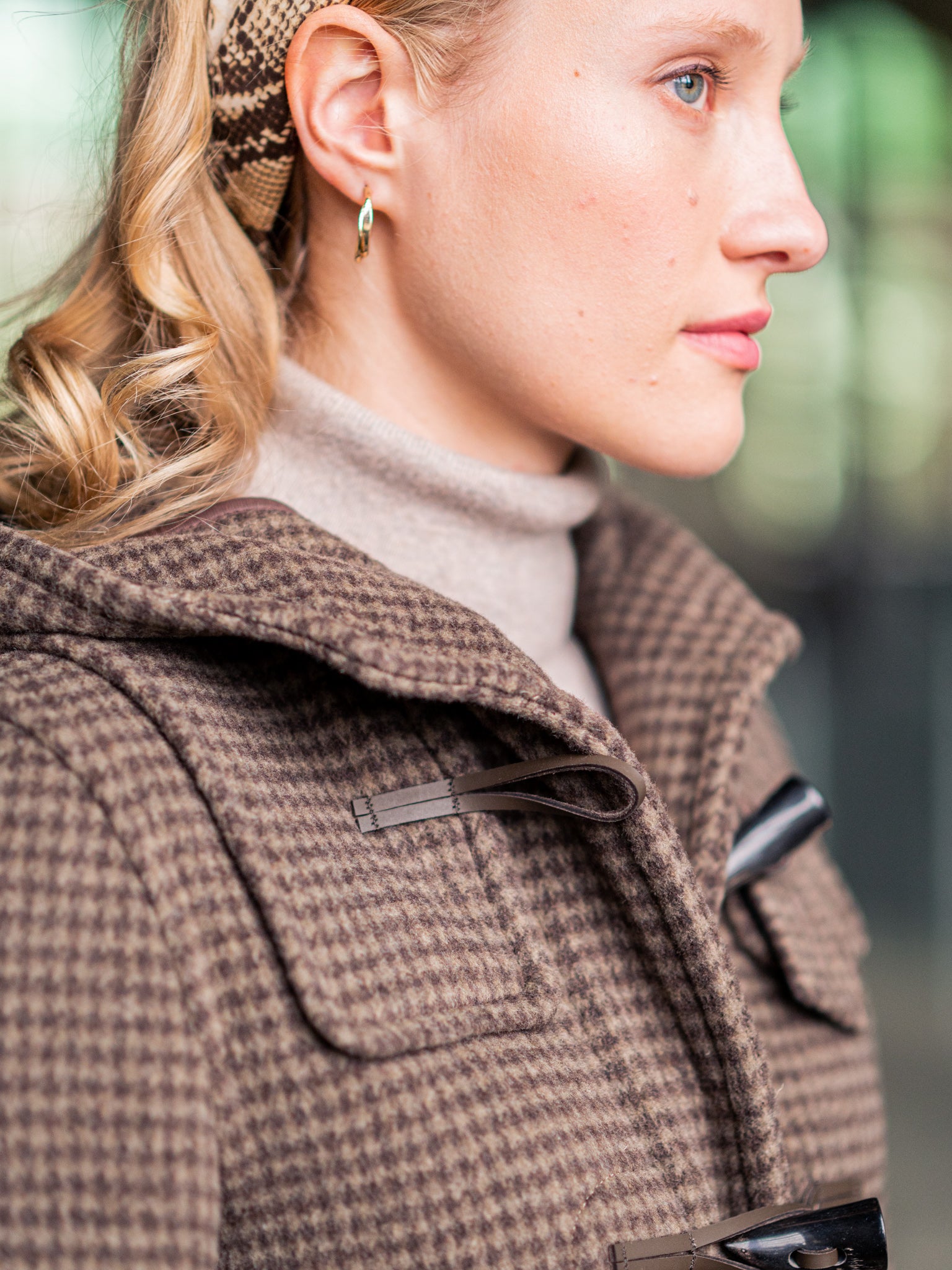 Ladies dufflecoat in brown checked