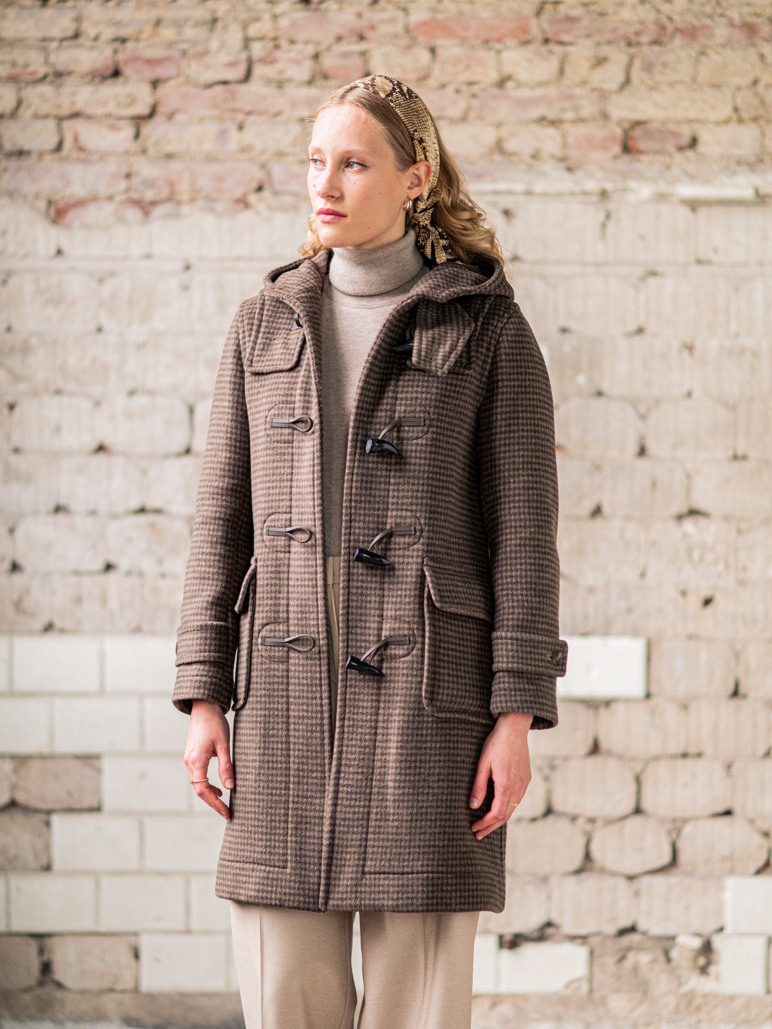 Ladies dufflecoat in brown checked