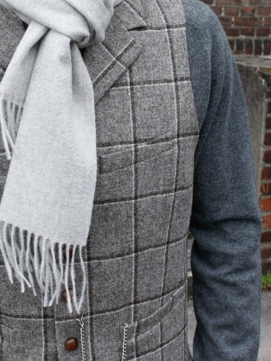 Cashmere scarf: Grey, front view – John Crocket