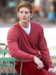 Lambswool sweater with V-neck in modern colors (size 44-52)