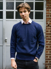 Lambswool sweater with C-neck in modern colours (size 44-52)
