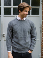 Lambswool sweater with C-neck in classic colours (size 36-42)