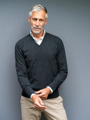 Geelong Sweater with V-Neck