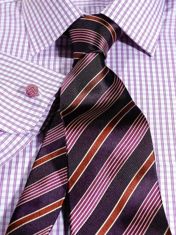Silk tie striped in purple, detail view