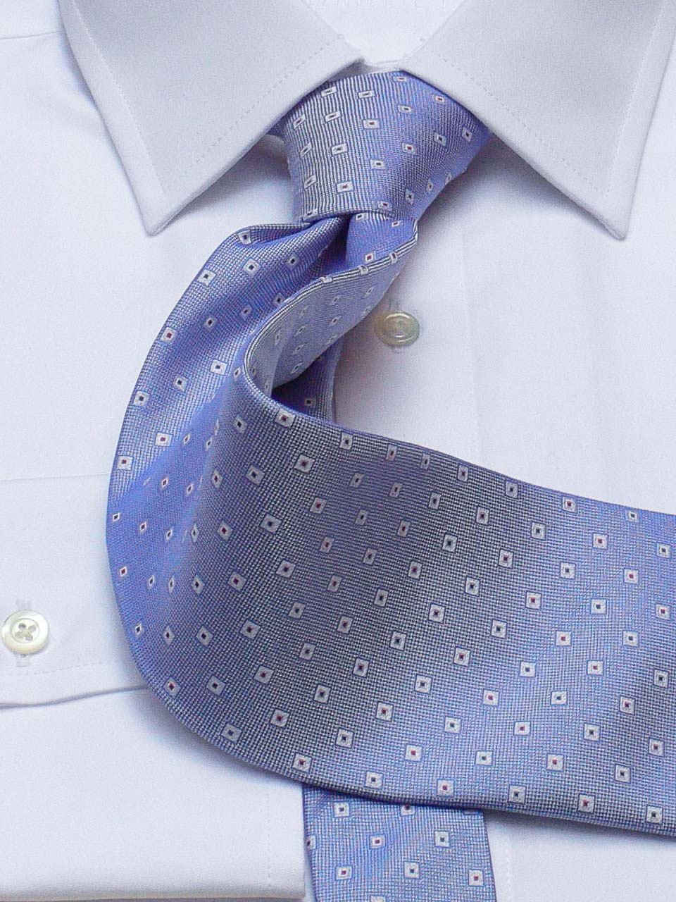 Seidenkrawatte gemustert in hellblau, Detailansicht